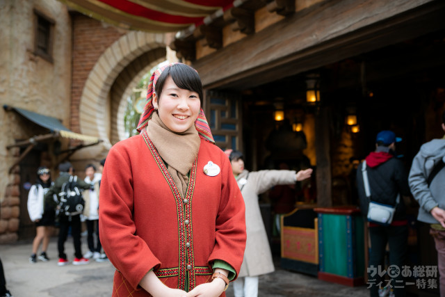 子連れディズニー ゲーム成功でぬいぐるみが貰える アブーズ バザール のコツを聞いてきた 写真 5 27 ディズニー特集 ウレぴあ総研