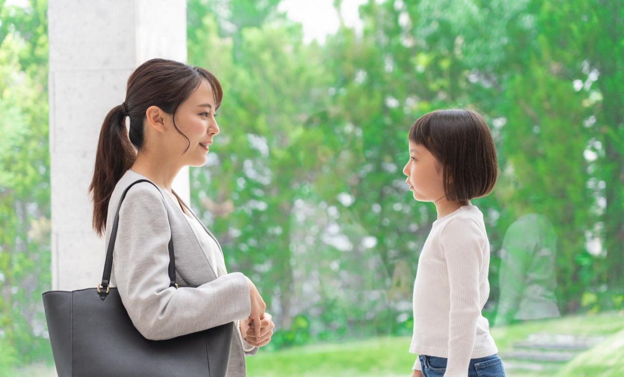 【ヘリコプターペアレント（過保護）】子どもへの悪影響と親の注意点