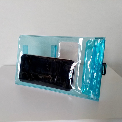 あると絶対便利 Ikea 3coins 無印良品 セリア スマホスタンド 徹底比較 3 3 Mimot ミモット