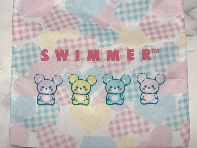 クマのぬいぐるみが並んでいます♪