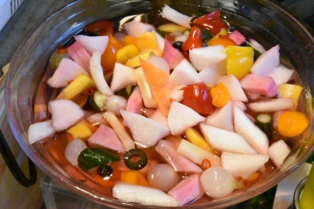 ミレニアム 三井ガーデンホテル 東京/色とりどりのピクルス