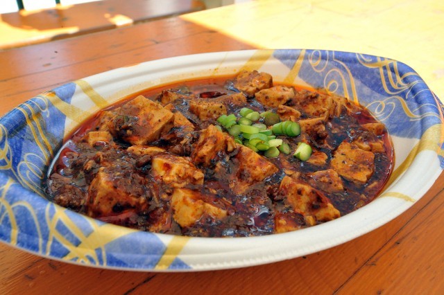 激辛グルメ祭り／京華楼の「本場の四川麻婆豆腐（S）」（600円）