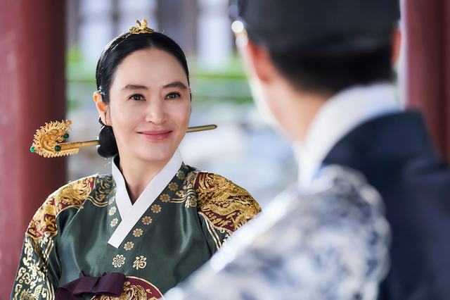 Netflixシリーズ『シュルプ』独占配信中