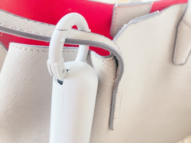 【3COINS ペルチェハンディファン】バッグなどに引っ掛けて使えます！