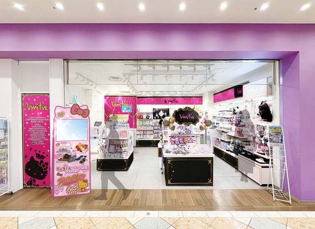 【サンリオショップ55周年記念】「ギャル盛りMAXデザインシリーズ」発売に合わせた店舗装飾