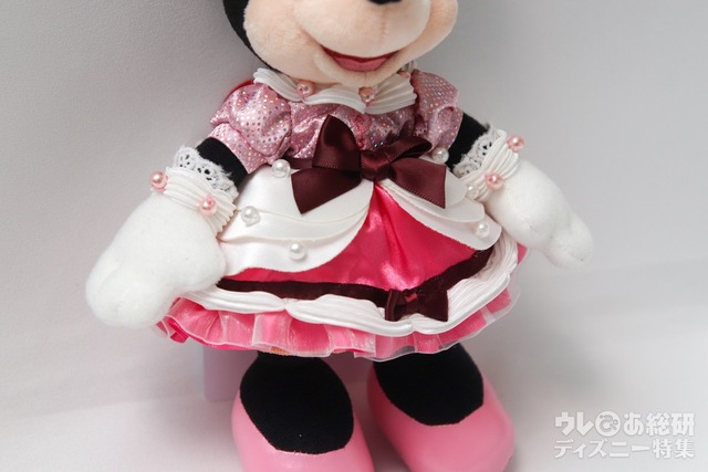 ぬいぐるみバッジ（テーブル・イズ・ウェイティング） 2500円