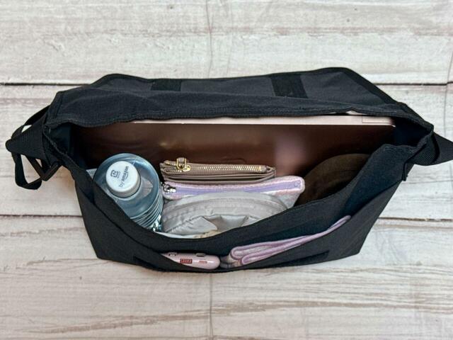 見た目以上の大容量！【スヌーピー メッセンジャーバッグ】 