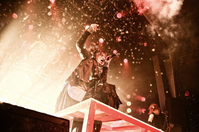 DEZERT　　撮影：小林裕和