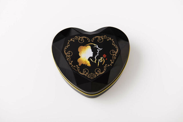 ハート型缶入りフレークシール 1,500円