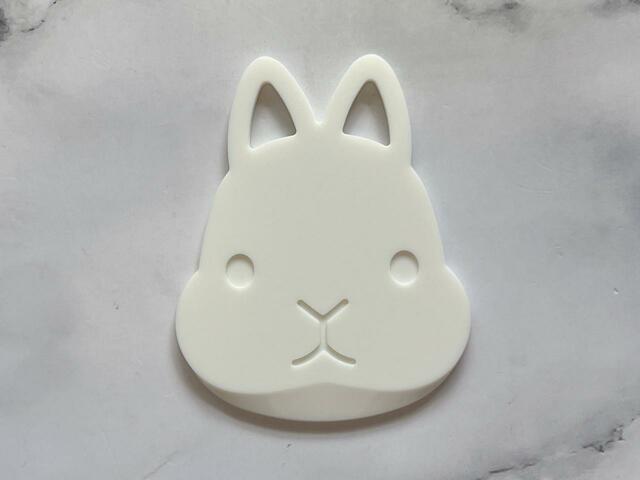 ウサギのお顔フォルムのシリコーンスクレーパー！