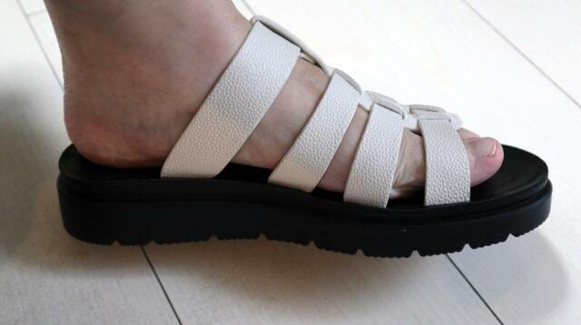 【LOWRYS FARM カンドウフィットグルカ】甲高の足にもぴったりフィット！