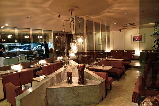 POWA（新橋） 内観