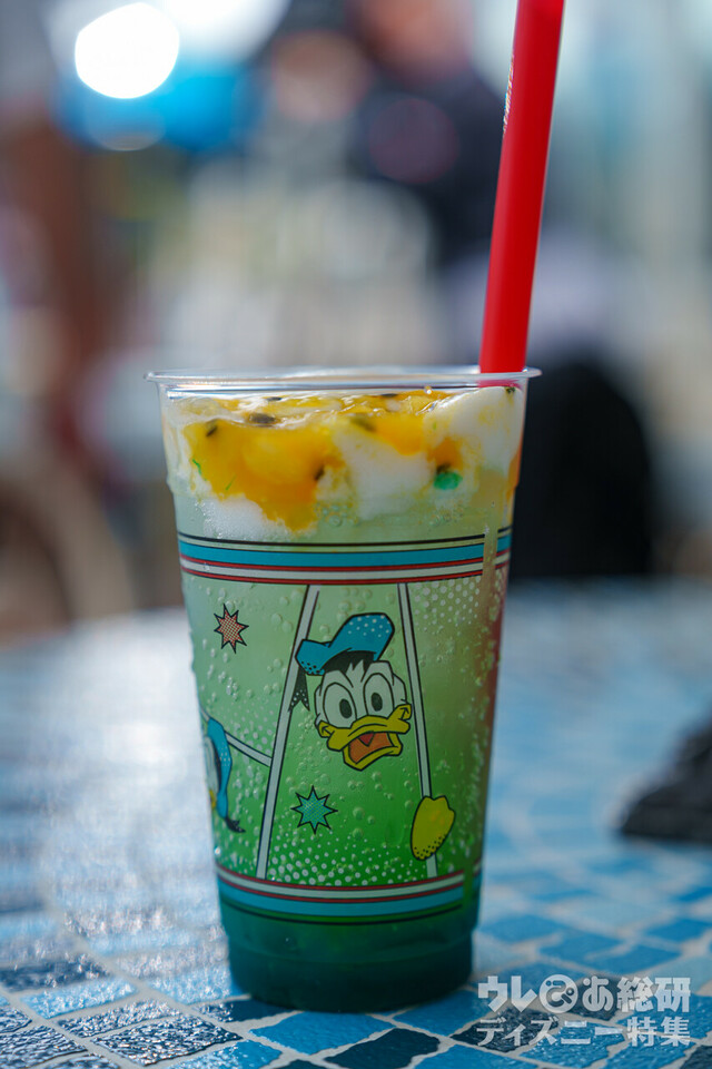 プラザパビリオン・レストラン「スパークリングゼリードリンク(トロピカルフルーツ&オレンジ)、スーベニアコースター付き」