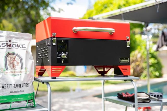 簡単に薫り高い本格BBQが楽しめるポータブルスモークグリル