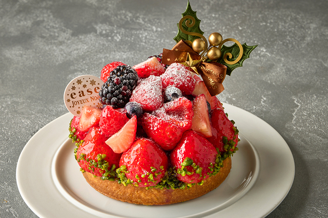 「タルトフリュイ」<価格:7,200円(税込)>【DEAN&DELUCAの「2026年 クリスマスメニュー」をご紹介!ホリデーを彩るケーキ&デリの予約は、2026年11月6日よりスタート!】