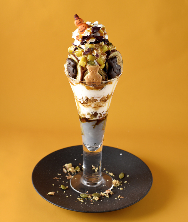 秋のさつまいもパフェ~ハロウィンスタイル~