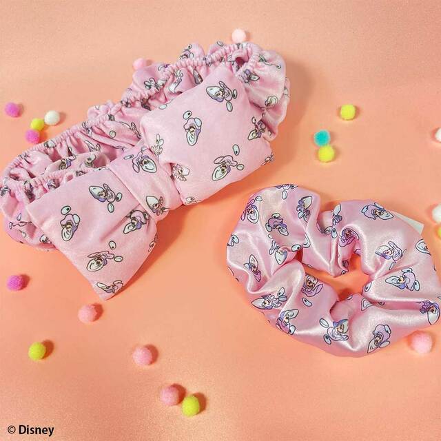 ヘアバンド、シュシュ  各429円｜ふしぎの国のアリス「ヤングオイスター」グッズ｜サンキューマート