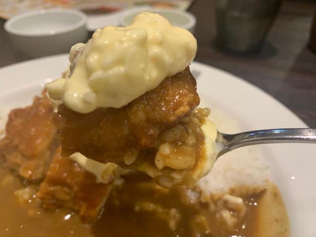 パリパリチキンカレー（トッピング タルタルソース）