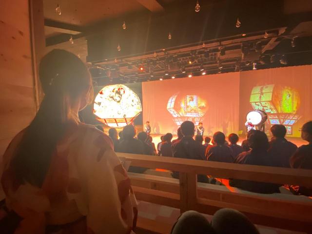 【星野リゾート　青森屋】「みちのく祭りや」のショーを鑑賞中