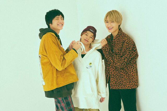 左から古川毅、志村玲於、飯島颯