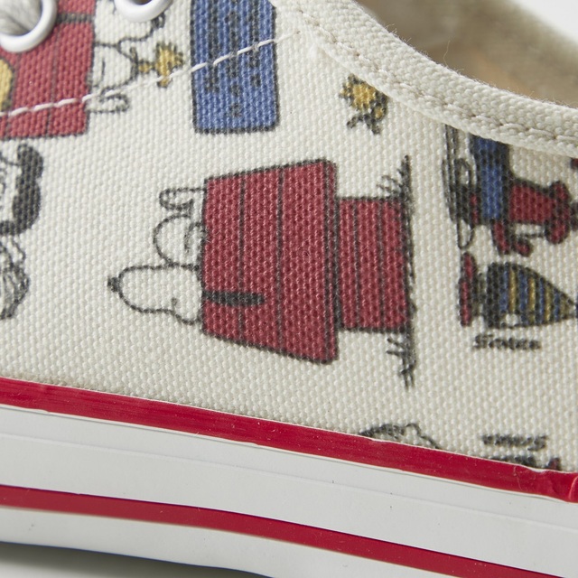 キャンバスプリントスニーカー「スヌーピー」|8,990 円(税込)