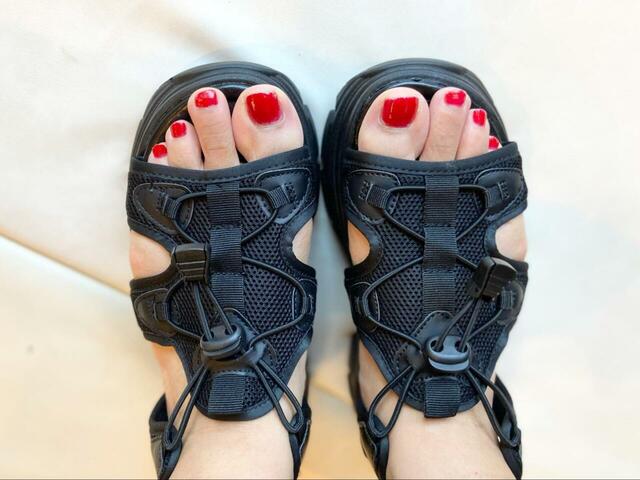 【moment+ 厚底スニーカーソール スポーツサンダル】ソールが高いとはいえクッション性が高く、フィット感を自分好みに調整できることが高ポイントでした