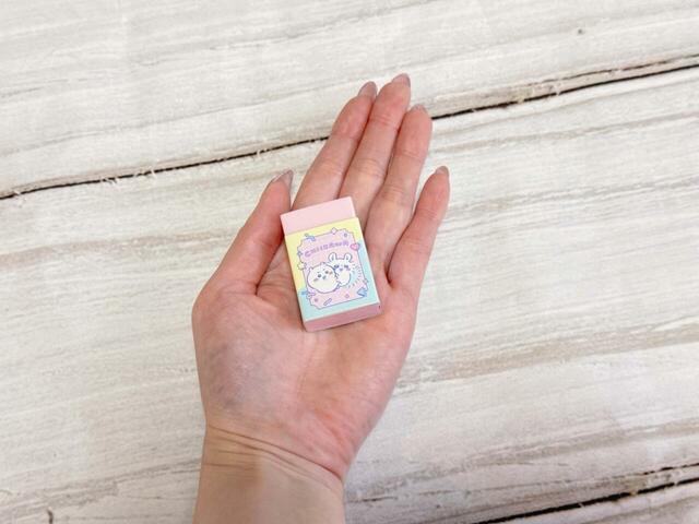 【ちいかわ×DAISO限定デザイン】「消しゴム ちいかわ」サイズ：（約）幅2.8×奥行き1.5×高さ4.5cm（紙ケースなしの状態）