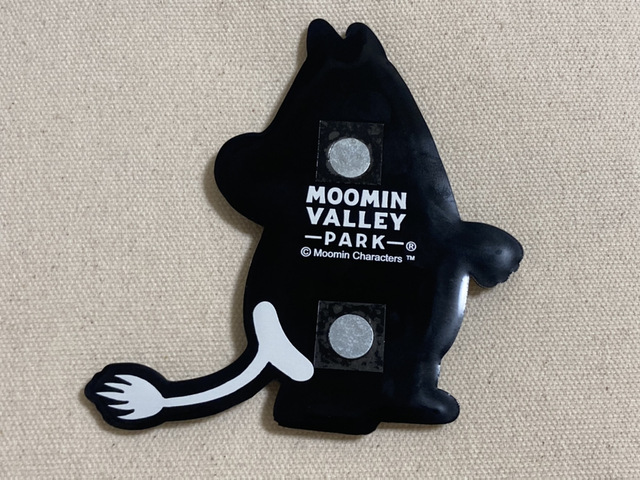 【ムーミンバレーパーク　マグネットフック ムーミントロール】裏にマグネットがついており、すきなところに貼り付けられます