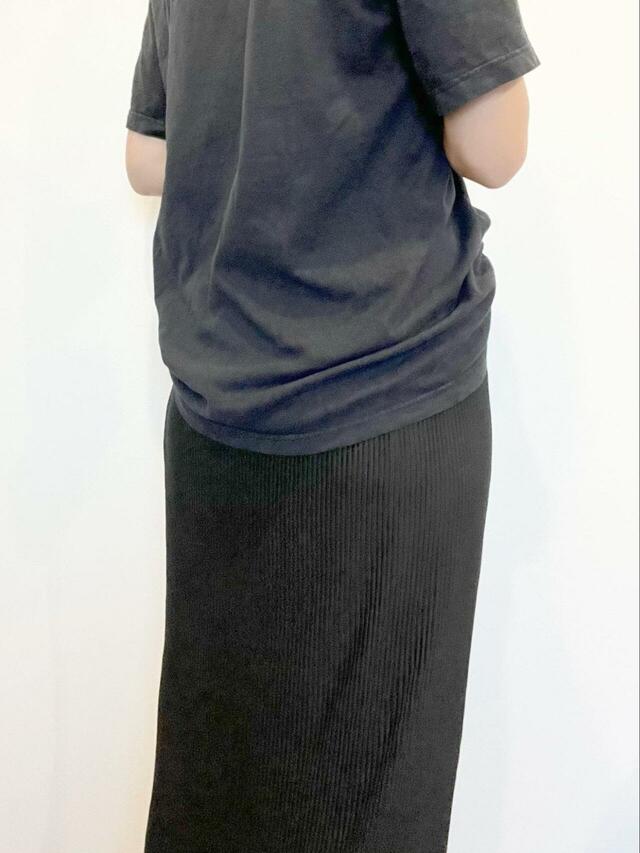 【GLOBAL WORK 多機能プリーツIラインスカート】お尻や太ももなど、下半身のラインを拾わないのが嬉しい！