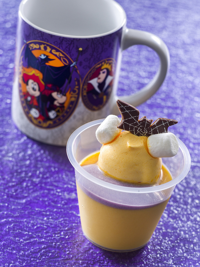 パンプキンプリン、スーベニアカップ付き 780円｜マンマ・ビスコッティーズ・ベーカリー｜東京ディズニーシー「ディズニー・ハロウィーン」2018