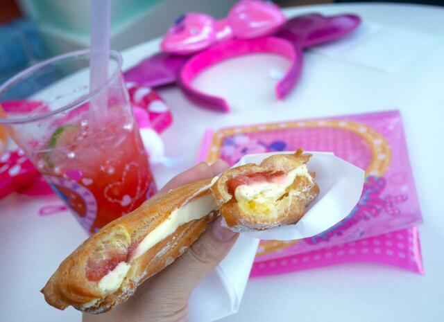 東京ディズニーランド｜「ディズニー・パルパルーザ“ミニーのファンダーランド”」 ｜ハートのリングシュー（ストロベリー）750円｜スパークリングドリンク（ストロベリー＆ライチー）700円