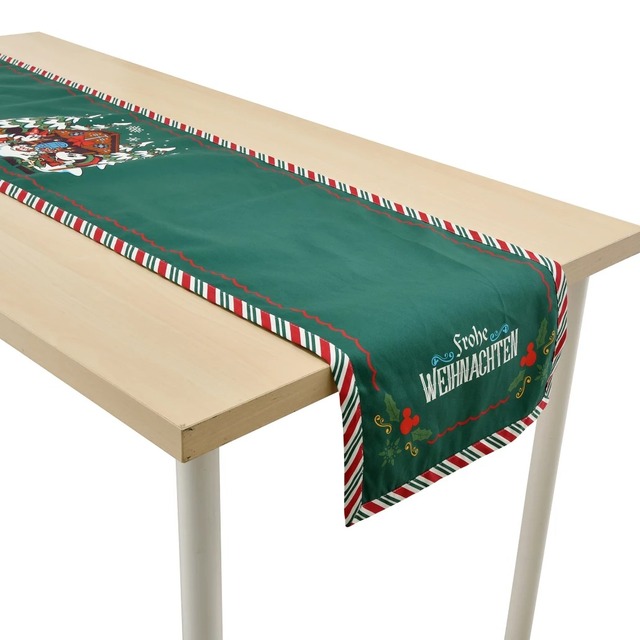 ミッキー＆フレンズ テーブルランナー リバーシブル World Showcase Germany Holiday 6,930円