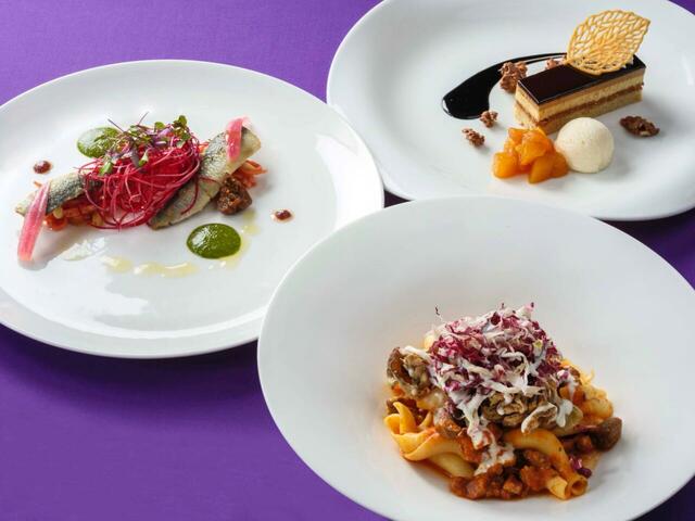 スペシャルセット 5,800円|東京ディズニーリゾート「ディズニー・ハロウィーン」スペシャルメニュー|販売店舗:東京ディズニーシー「リストランテ・ディ・カナレット」|販売期間:2025年9月16日(火)〜10月31日(金)