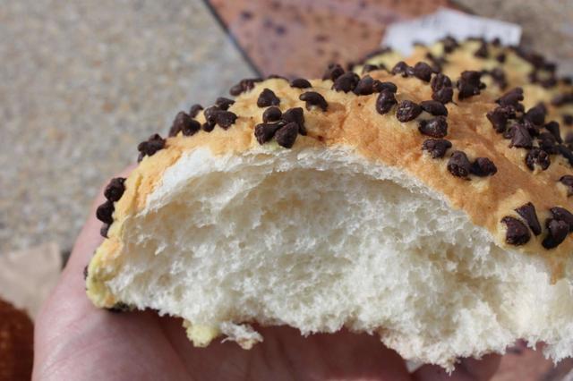 「チョコチップまみれメロンパン」ハッピーハッピーメロンパン秘密基地（さいたま）