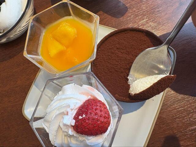 【フェスタガーデン】スプーンを入れた瞬間とろけるティラミス！コーヒーとの相性も抜群♪