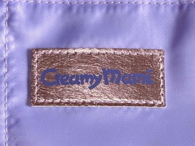 メタリックピンクのロゴタグ付き！アクセントになっていてGood♪