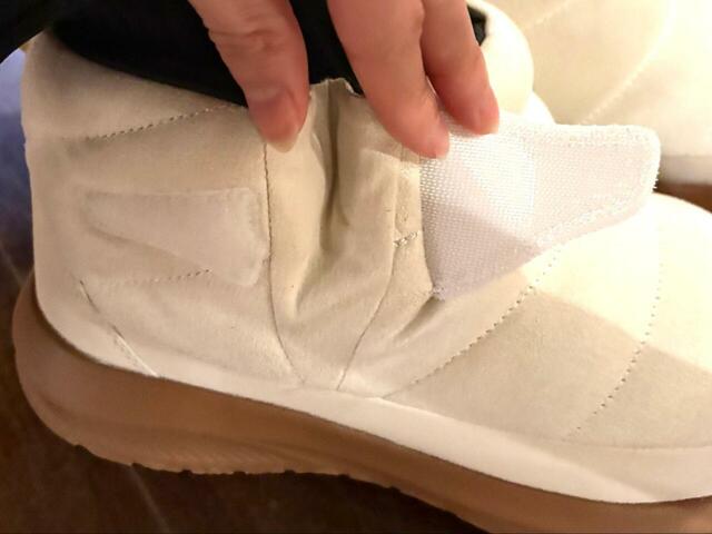 【ワークマン 防寒ブーツ ケベックショート】履き口はマジックテープ仕様。脱ぎ履きしやすく、フィット感を調整しやすいです