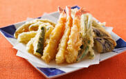 「海老・野菜の天麩羅」<期間:2026年7月1日~8月31日>【「牛ロースのグリル」や「国産豚ロースのグリル」など、焼きたてグリル料理が食べ放題!さらにディナー限定で“うな丼&ひつまぶし”が登場!】