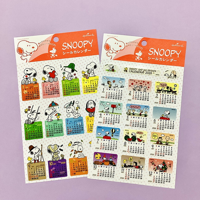 【PEANUTS 2026カレンダー＆ダイアリー】シールカレンダー（2柄）：各385円（税込）