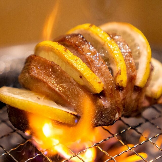 ”肉塊”レモン牛たん  1,869円【仙台ホルモン焼肉酒場 ときわ亭】