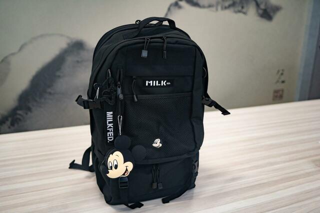【MILKFED.】ミッキー リュックサック・バックパック 32L チャーム・ポーチ・カラビナ付き 16,500円