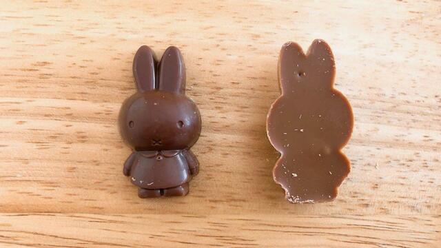 【ミッフィーチョコレート】1個の大きさ、長さ：40mm、幅：20mm（最大）、厚さ：10mm