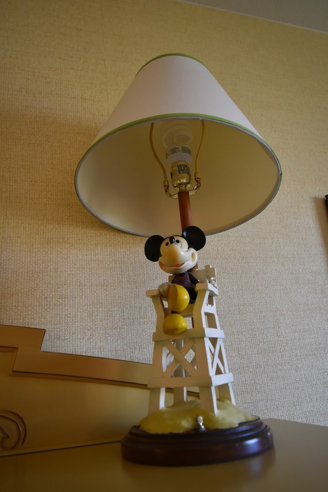 ライフガードのミッキーがお部屋の中に