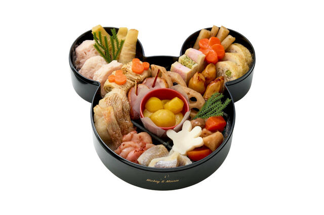 おせち・三段重「ミッキー&ミニー」｜27,900 円(税込)