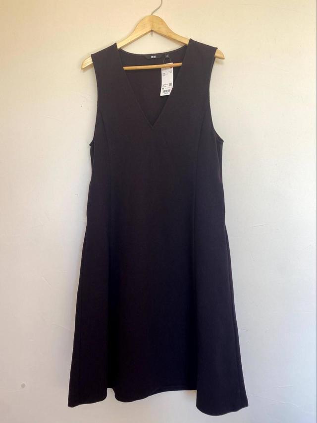 【UNIQLO（ユニクロ） ブラッシュドジャージージャンパースカート】3種類のカラーと7サイズ展開