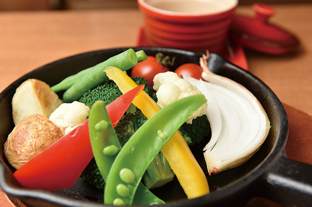 季節野菜のローストバーニャカウダ 1050円｜Wine×Bistro GOU STAND