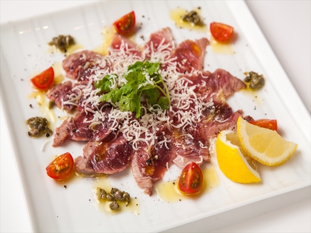 鮪のほほ肉のカルパッチョ