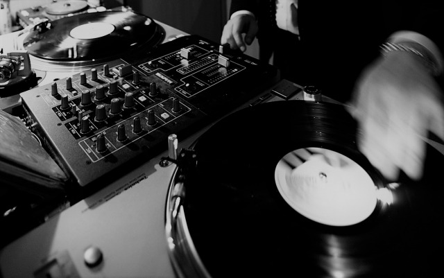 『FRIDAY NIGHT BUFFET - AMAOU SWEETS & DJ MUSIC LOUNGE-』