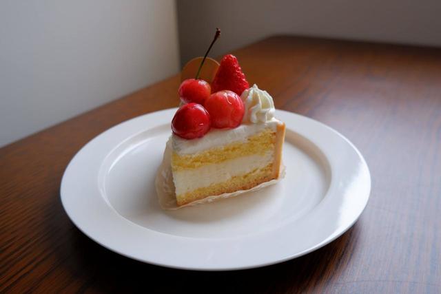 さくらんぼが3つものっています！