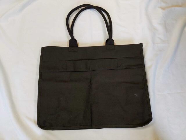 【MERCURYDUO（マーキュリーデュオ）推し活トートバッグ】裏面はシンプルな無地